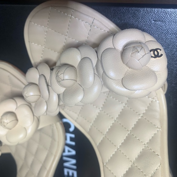 Chanel sandals , Nude color size 40 , NEW , never worn - Picture 4 of 9
